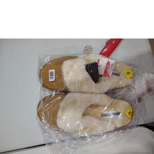 Minnetonka Slippers Shoe for Women,Brown 9M US